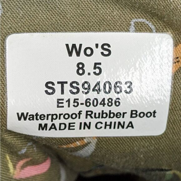 SPERRY Saltwater Waterproof Quilted Duck Boots - Picture 7 of 8